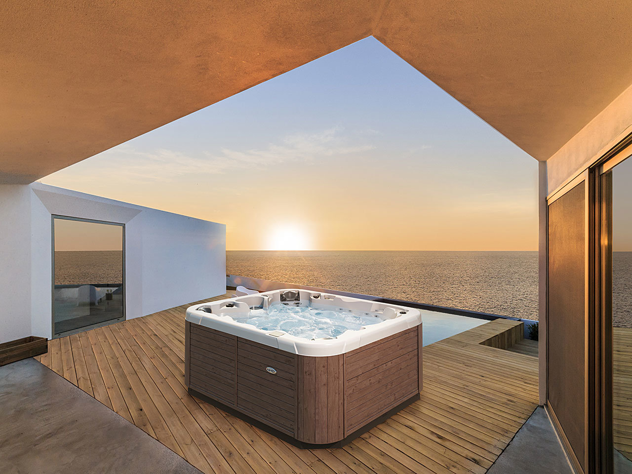 Reflections Executive jacuzzi lekkert plassert ved boligen Reflections Executive jacuzzi lekkert plassert ved boligen